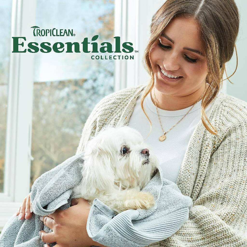 TropiClean Essentials Goat's Milk Hypoallergenic Shampoo for Dogs Puppies and Cats (16 oz)