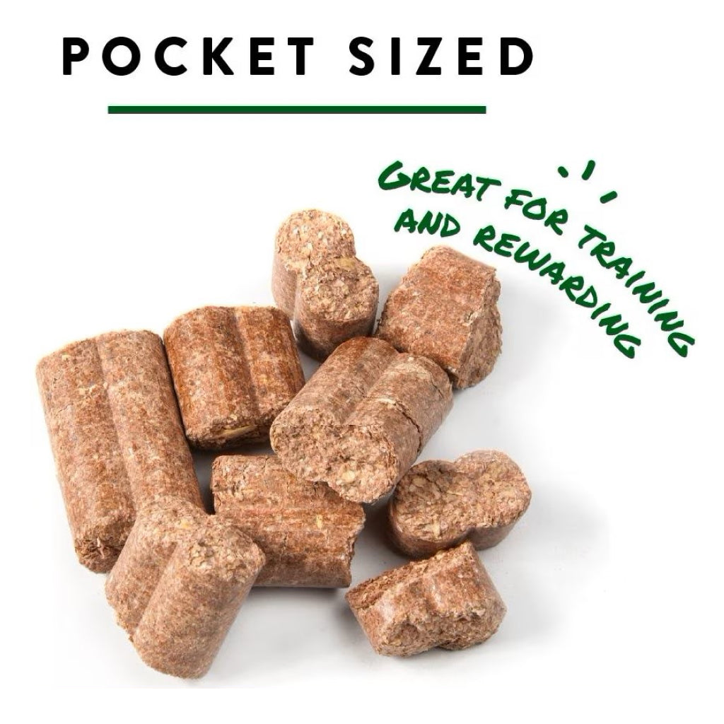 Manna Pro Alfalfa & Molasses Bite-Sized Nugget Treats for Horses