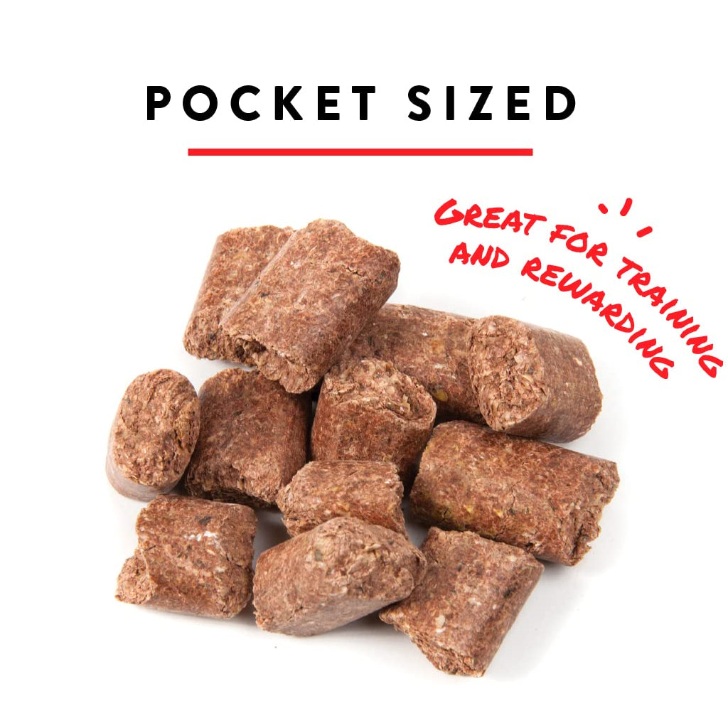 Manna Pro Apple Bite-Sized Nugget Treats for Horses